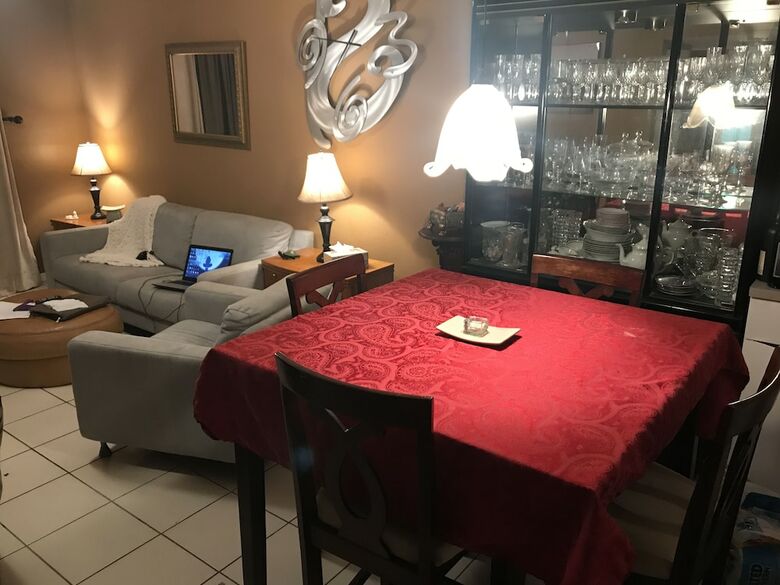 Apartamentos Shopping Restaurants Nightlife Beach