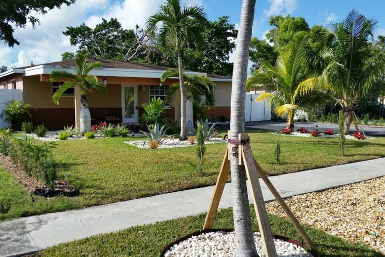Beautiful Lakeview Sunsets Resort - 3br