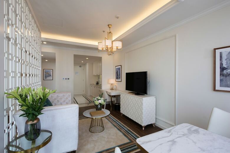 Hotel Vinpearl Condotel Riverfront Danang