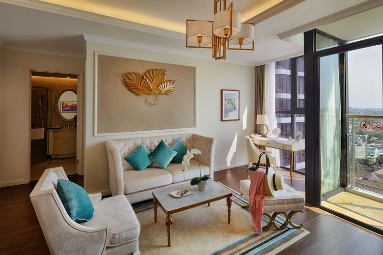 Hotel Vinpearl Condotel Riverfront Danang