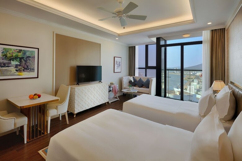Hotel Vinpearl Condotel Riverfront Danang