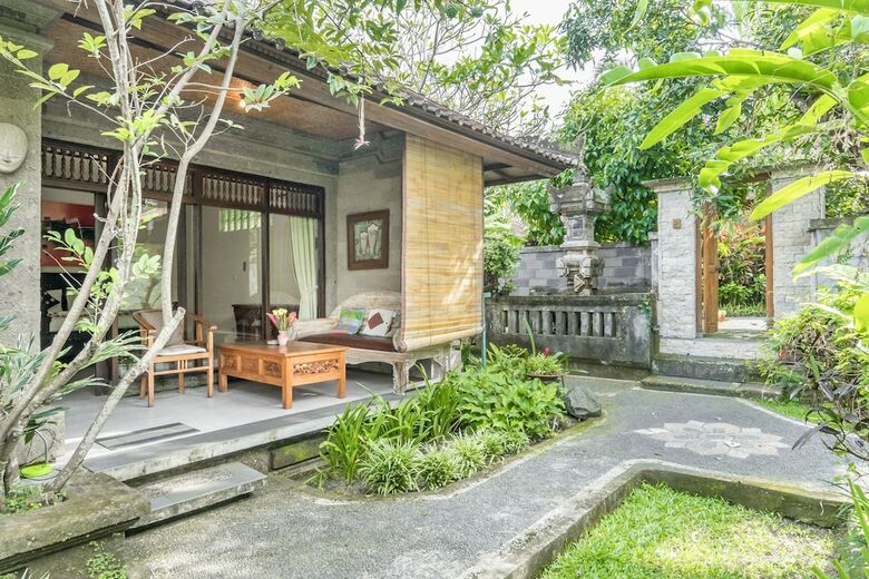 Bed & Breakfast Sari Bamboo Bungalows