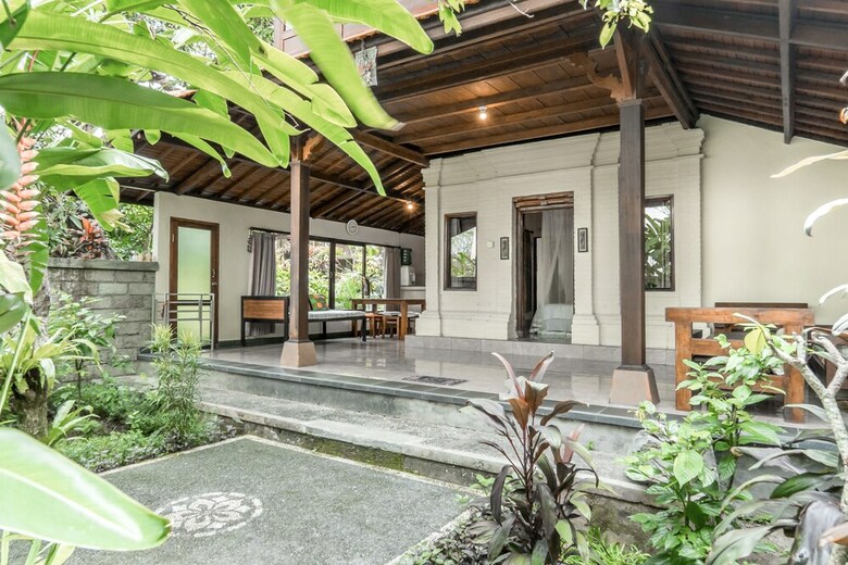 Bed & Breakfast Sari Bamboo Bungalows