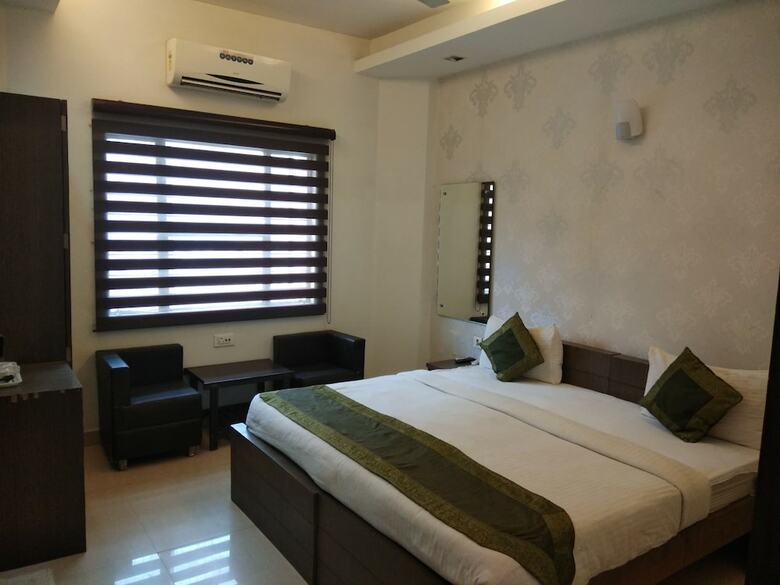 Hotel Heaven And Resort
