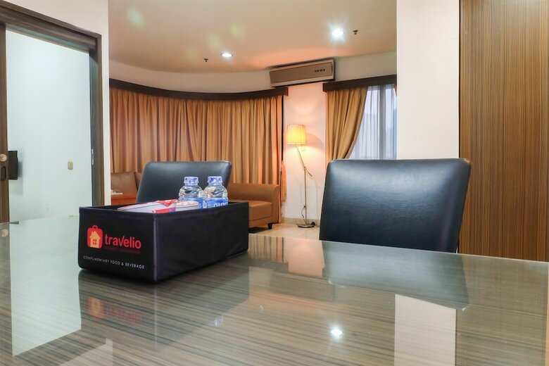 2 Bedroom Park Royale Apartment By Travelio