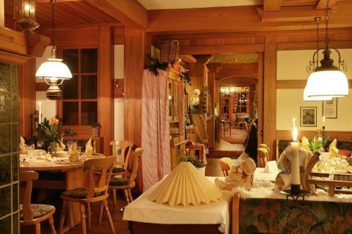 Hostal Hotel Gr�ne Tanne Mandelholz