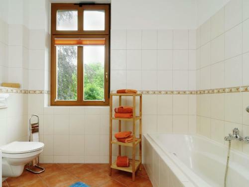 Modern Apartment In Furstenwalde With Private Garden