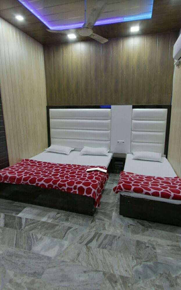 Hotel Puri Guest House