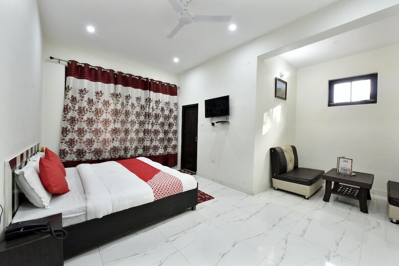 Oyo 12662 Hotel Granite Peak