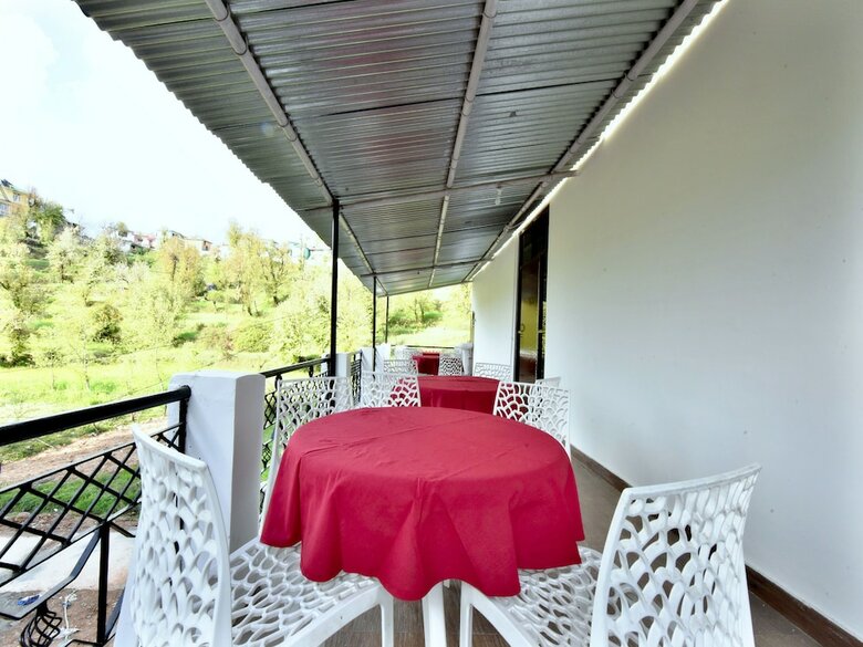 Oyo 12443 Hotel Snowretreat