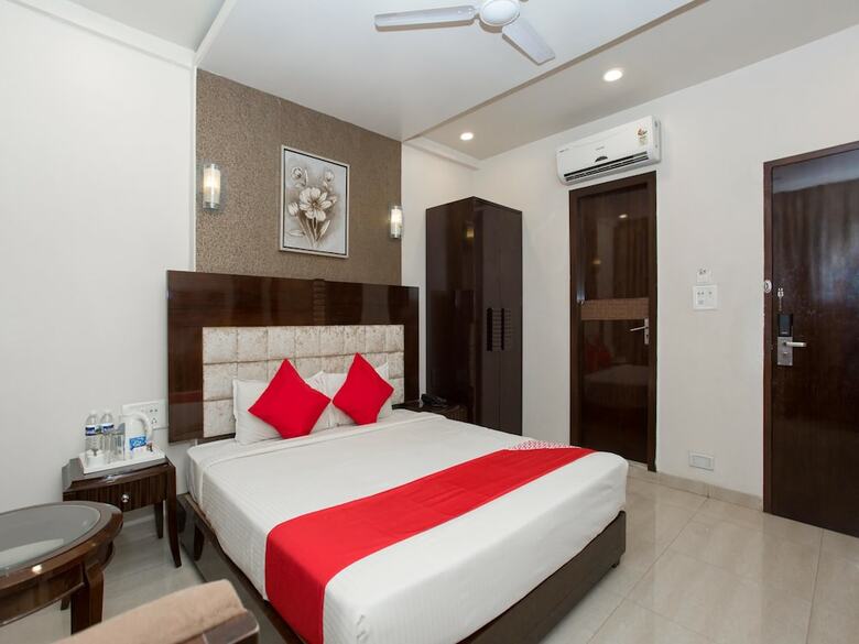 Oyo 2377 Hotel Residency