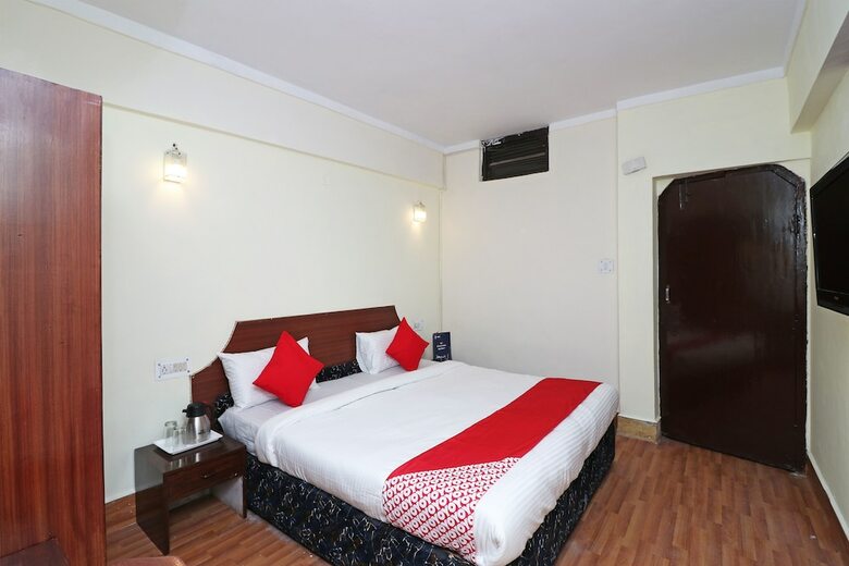 Oyo 13324 Hotel Anamika