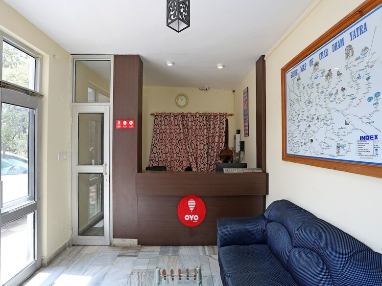 Oyo 13243 Hotel City Castle