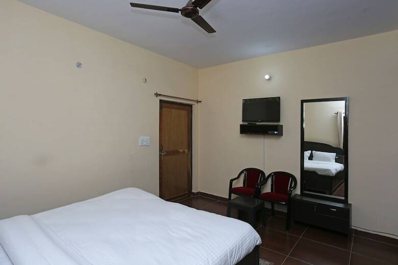 Hotel Oyo 12312 Home Lake View 2 Bhk Bhimtal