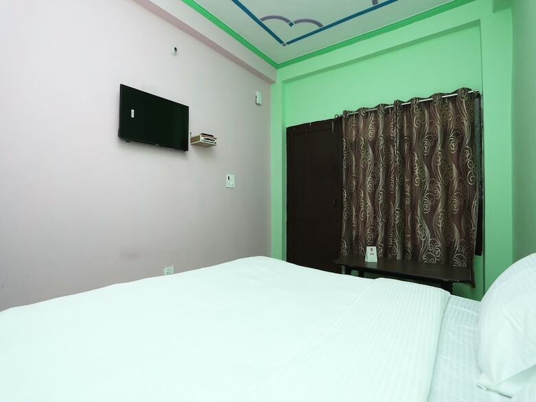 Hotel Oyo 13171 Home Exotic Studios Kempty Fall