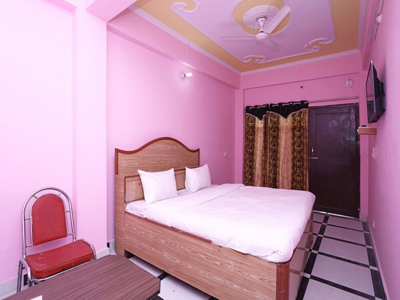 Hotel Oyo 13171 Home Exotic Studios Kempty Fall