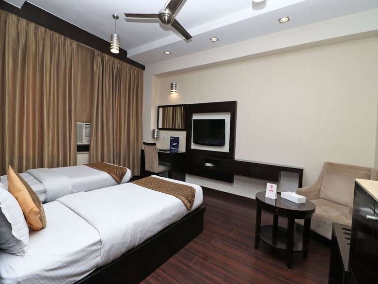 Hotel Oyo 13783 The Claire