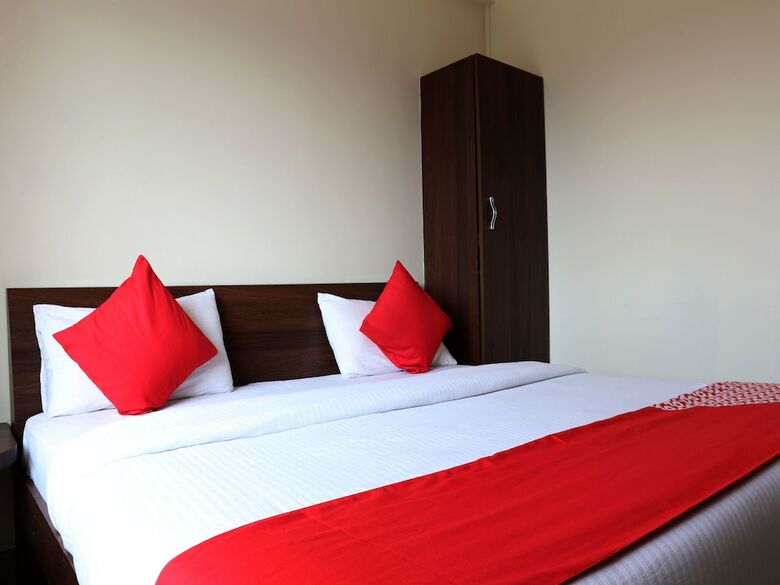 Hotel Oyo 11615 Lotus Inn