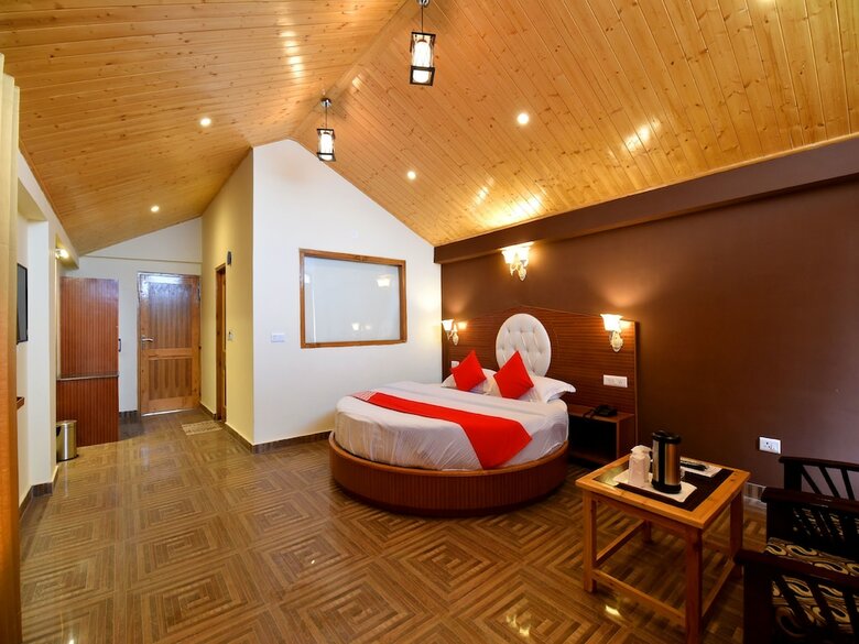 Hotel Oyo 13356 Himachal Heights