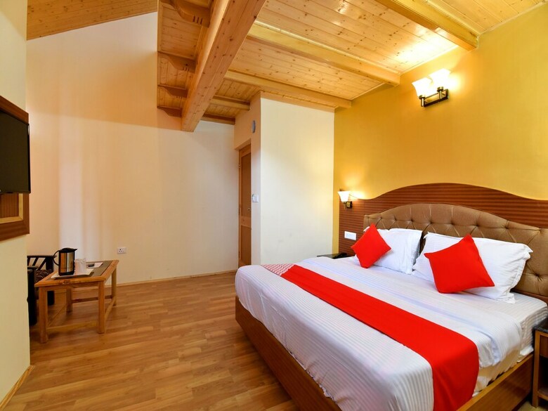 Hotel Oyo 13356 Himachal Heights