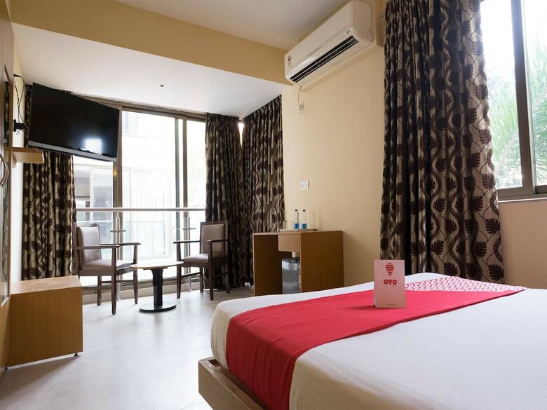 Oyo 878 Hotel Sunkissed Plaza