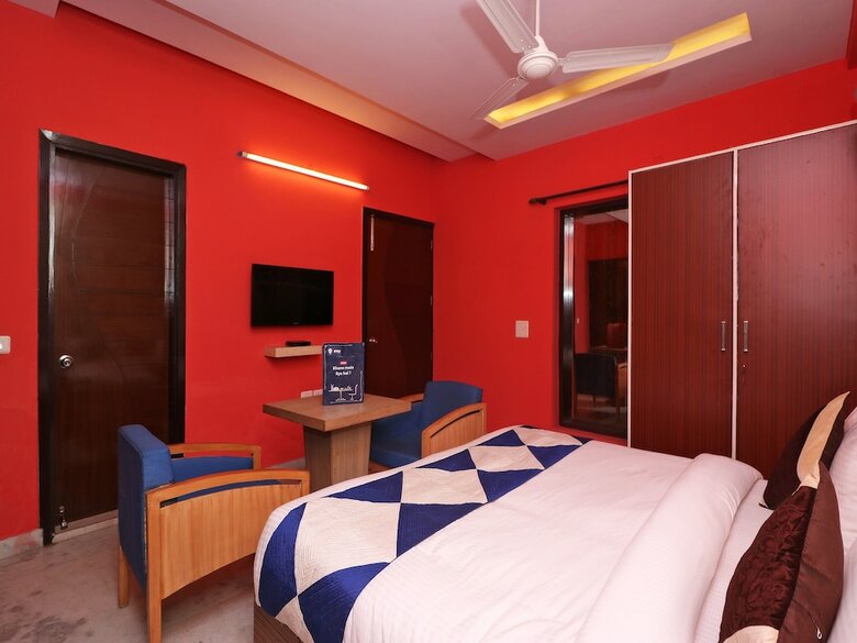 Hotel Oyo 13782 Om Villa