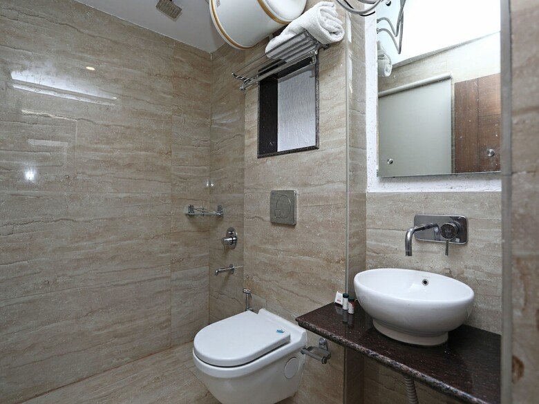 Oyo 6119 Hotel Royal Classic