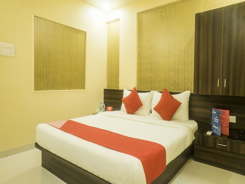 Hotel Oyo 11597 Aditi Executive