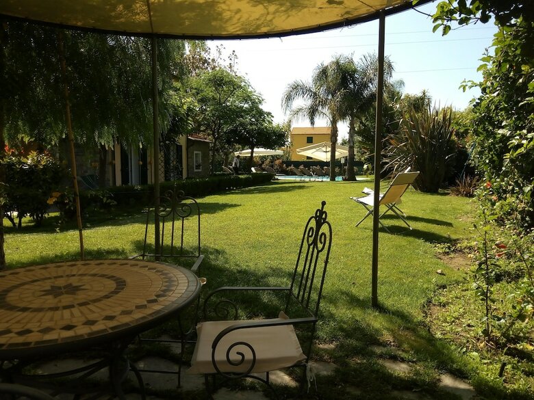 Apartamentos Nel Giardino Di Renzo