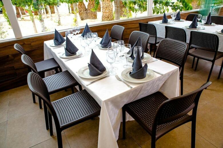 Hotel Restaurante Villa Ceut�