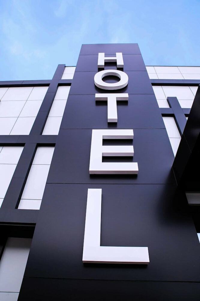 Hotel Restaurante Villa Ceut�