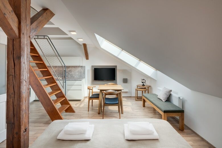 Louren Apartments
