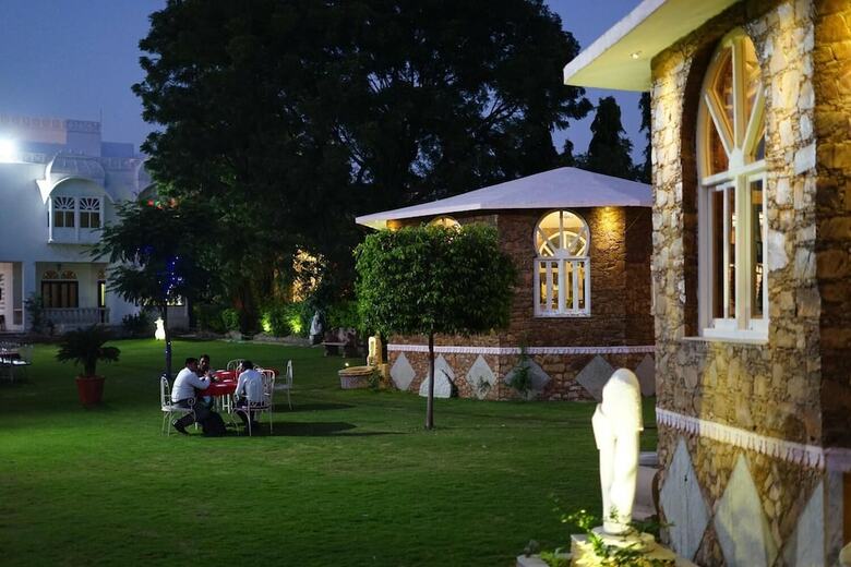 Hotel Bonjour Paradise Resort