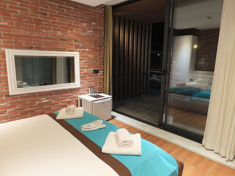 Sevilla Hotel & Lounge - Adults Only
