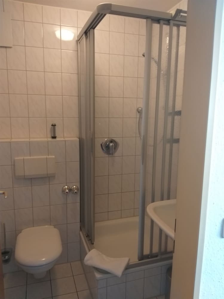 Hostal Gasthof Zur Sonne