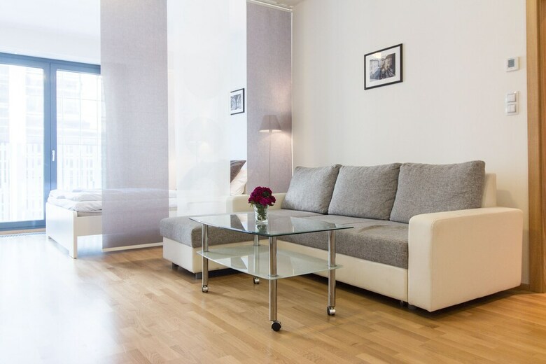 New Modern Apartment With Zizkov Parking
