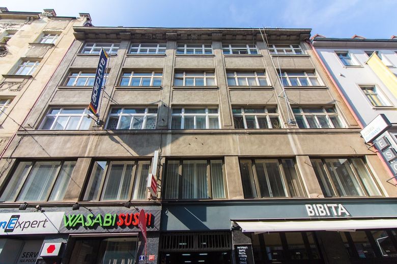 Apartamentos Prague City Apt On Wenceslassquare For 6