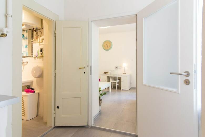 Apartamentos Prague City Apt On Wenceslassquare For 6