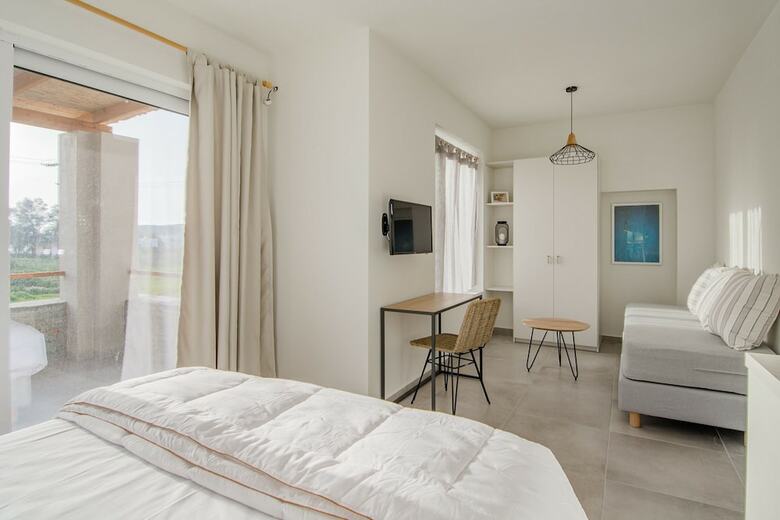 Apartamentos Vourkari Village