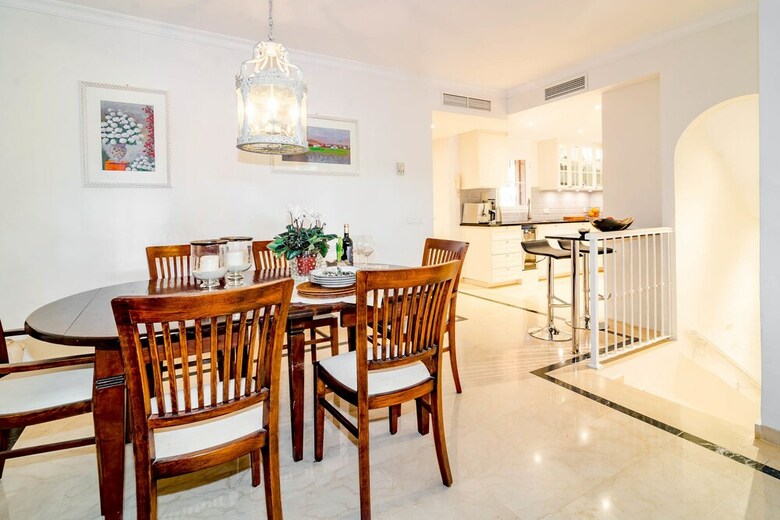 Aa-family Friendly 3 Bedroom Apartment