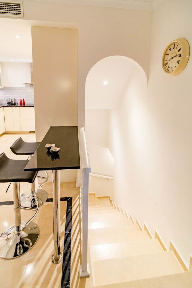 Aa-family Friendly 3 Bedroom Apartment