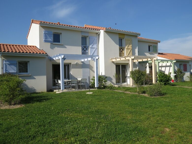 Hotel Les Vagues Bleues