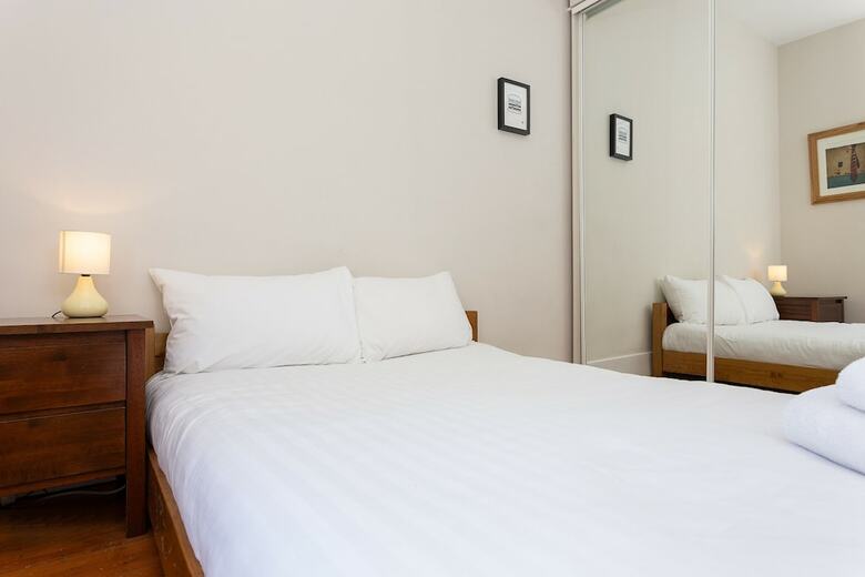 Two Bedroom House With Garden In Maida Vale