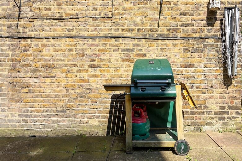Two Bedroom House With Garden In Maida Vale