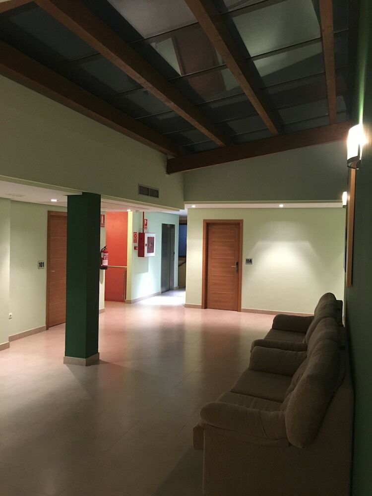 Hotel �rea de Servicios Los Chopos