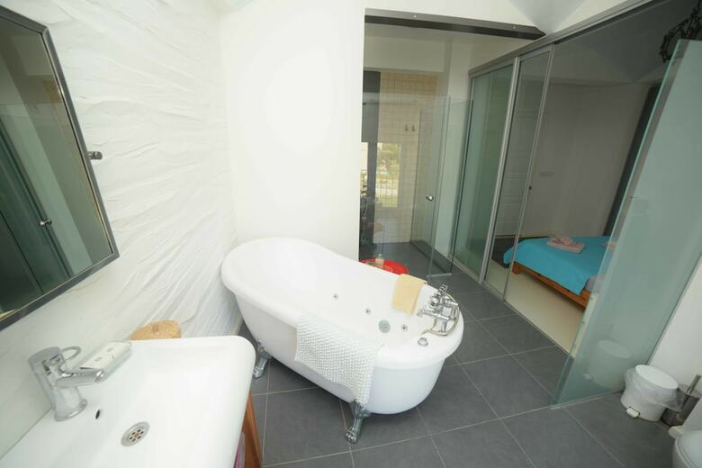 Hotel Aspasia House