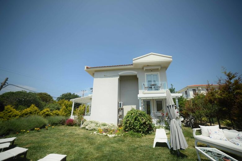 Hotel Aspasia House
