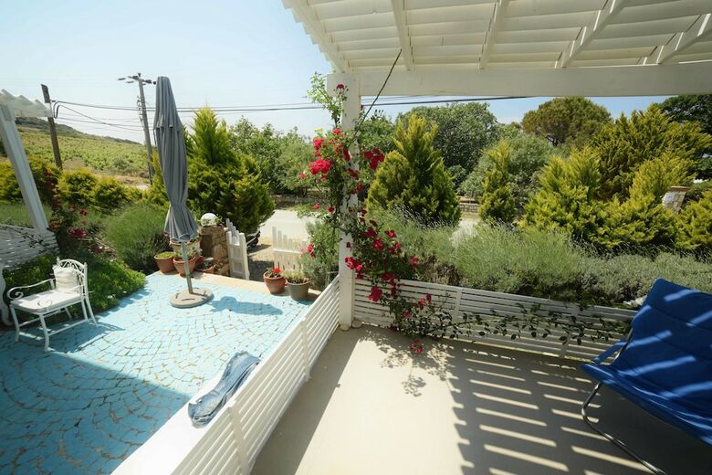 Hotel Aspasia House