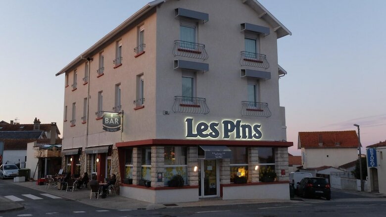Hotel H�tel Les Pins