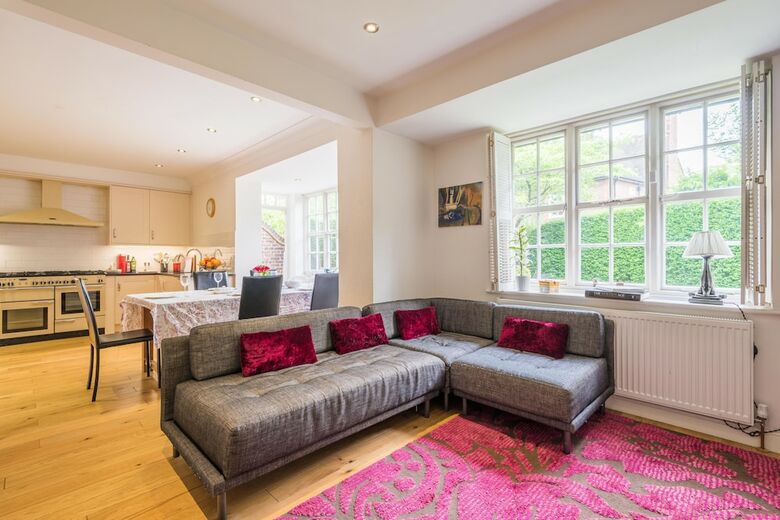 Charming Golders Green Home By Hampstead Heath